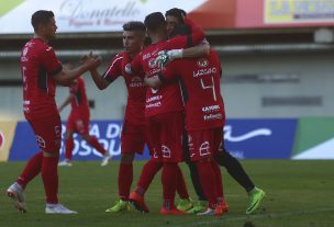 Ñublense remontó para meterse en liguilla ante un Valdivia que se hunde en la B