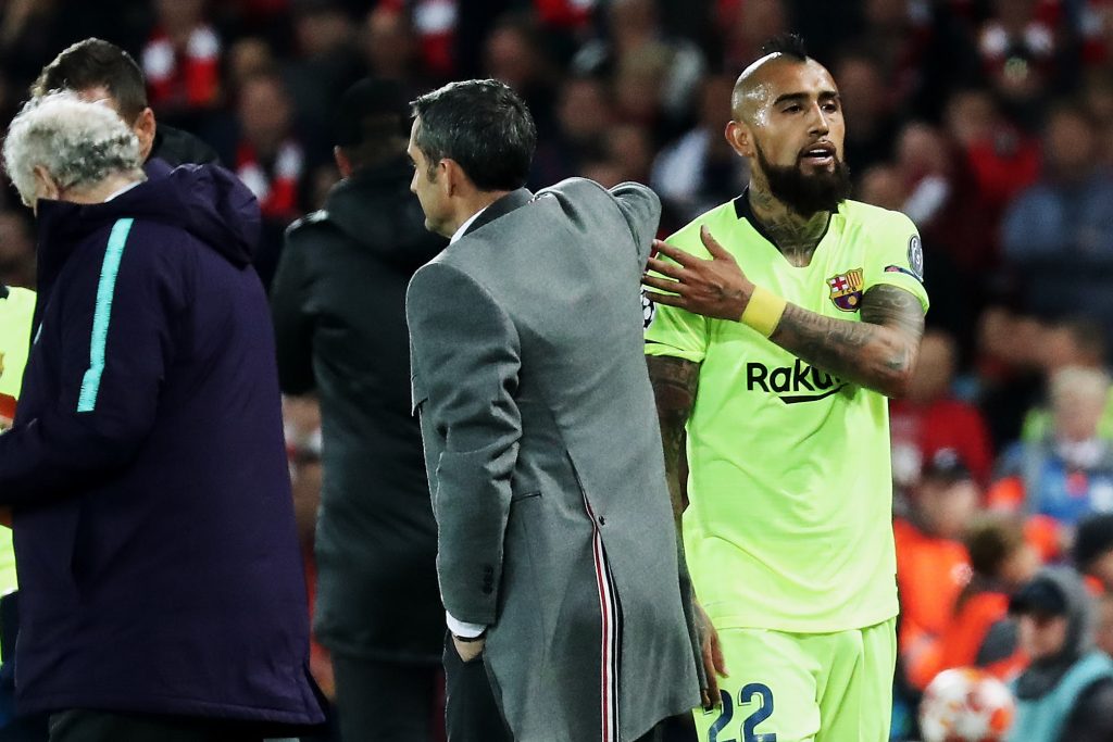 En España aseguran que el Barcelona estudia hablar con el Inter por Vidal