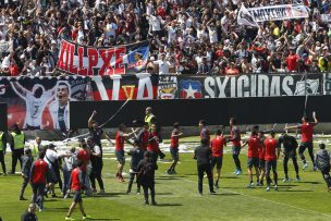 Colo Colo tuvo frustrado arengazo de GB por invasión de hinchas a la cancha