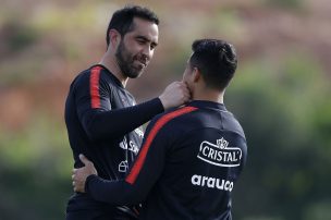 [VIDEO] Así fue el primer entrenamiento de la Roja en Alicante de cara al duelo con Colombia