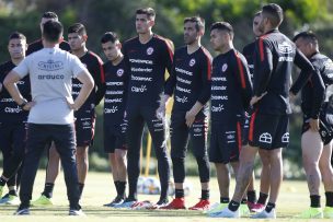 La Roja tuvo su primera práctica con Claudio Bravo, Gary Medel y Arturo Vidal tras dos años