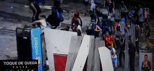 Hotel fue saqueado y quemado en plena Plaza Italia
