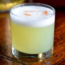 De nuestra uva y limones, en el día del padre, te dejamos los mejores tips para un buen Pisco Sour!