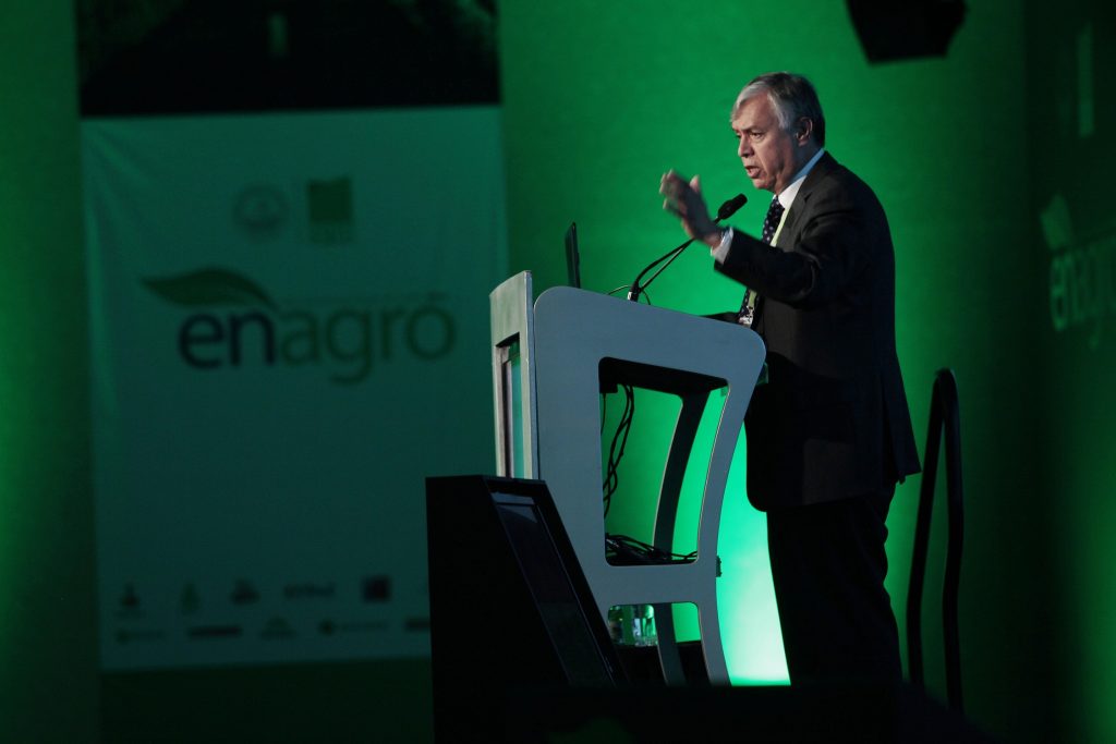 Ministro Furche destaca momento del sector agrícola