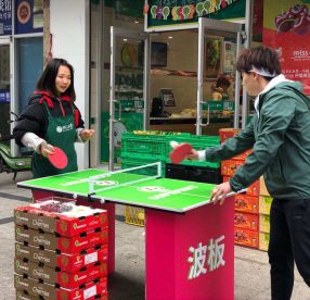 Cerezas se mezclan con el Ping Pong para promocionar consumo en China