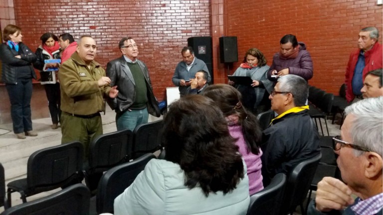 Productores de palta y policías buscan prevenir el robo de frutos en sus predios