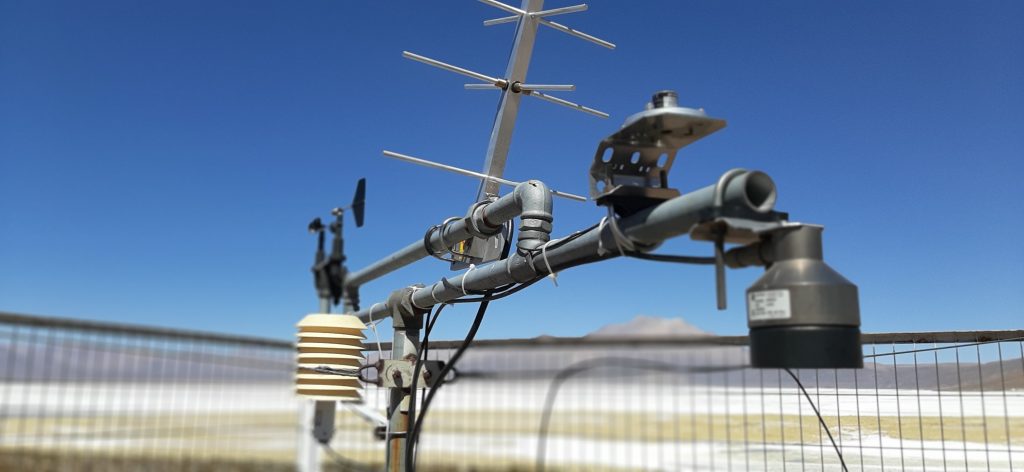 Por primera vez INIA conecta vía satélite estación agrometeorológica ubicada en el extremo norte de Chile