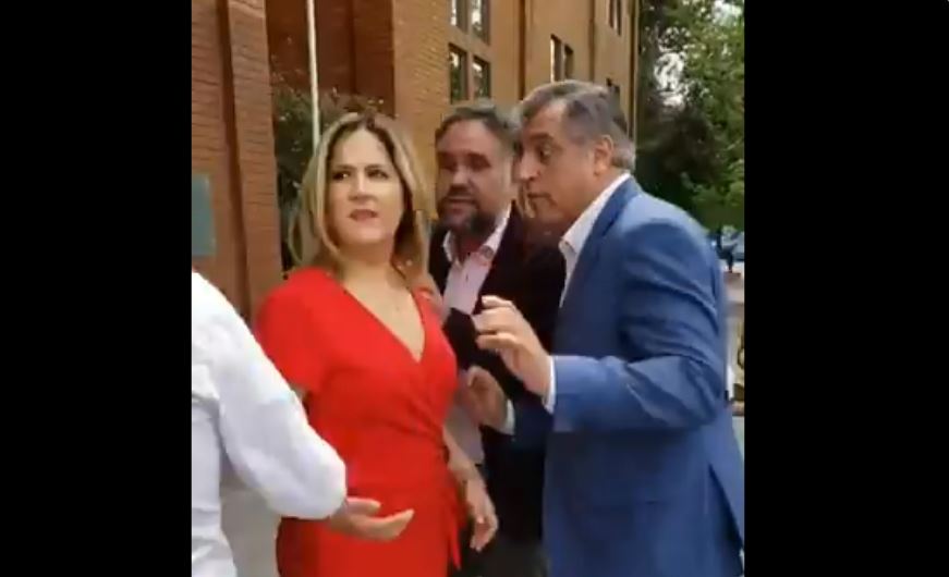 “Te llegó un sobre azul”: Meteorólogos actúan confabulación contra Michelle Adam para quedarse con su puesto en Canal 13