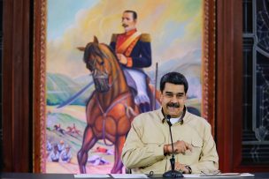 Maduro dice que ha detenido militares por apoyar supuesto complot de EE.UU.