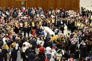 El Papa recibe para un almuerzo a 1.500 pobres