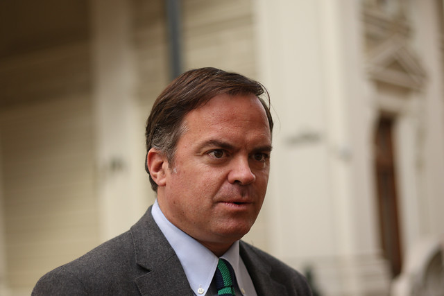 Matías Walker (DC) estima un máximo de 48 horas para que políticos se pongan de acuerdo: “Mañana ya será muy tarde”