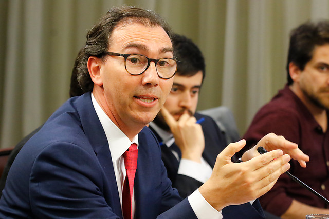 Subsecretario de Educación: “Es chocante ver niños de 4 años que son utilizados por los profesores para fines políticos”