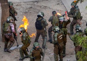 Carabinera atacada con una bomba molotov: 