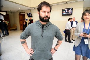 Diputado Boric desiste de visita a profesor que cumple prisión preventiva por daños al Metro