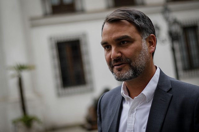 Diputado Macaya sobre la protesta de “el que baila, pasa”: “Es una práctica fascista”