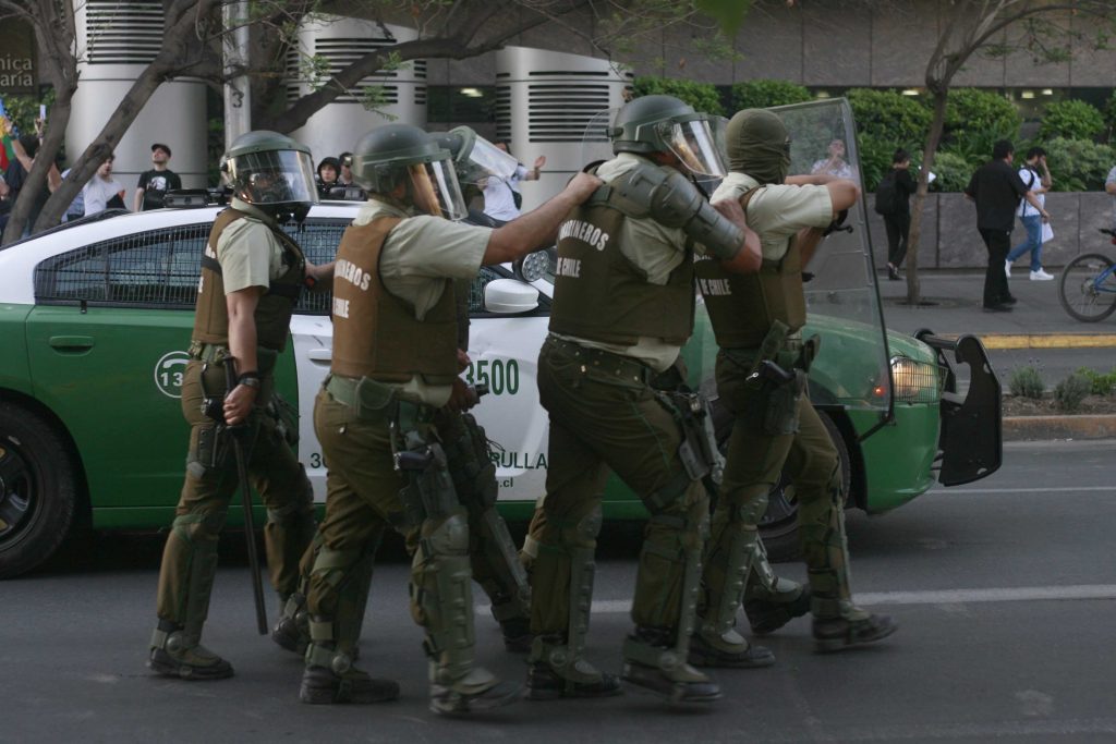 Colegio de Matronas condena operativos policiales en recintos hospitalarios