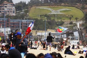 Manifestantes llegan a la convocatoria 