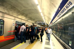 Estación Plaza de Puente Alto duró horas abierta: fue cerrada temporalmente por manifestaciones