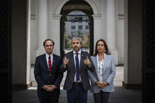 Gobierno anunció que se adelantará el egreso de escuelas de Carabineros y PDI