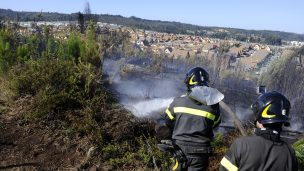 Valparaíso: Esval realiza cortes de agua para apoyar a Bomberos en incendios