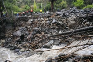 Aluvión afectó a tres viviendas en la comuna de Puerto Montt