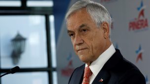 Presidente Piñera aumentó aprobación a 15%: respaldo de movilizaciones se mantiene en 71%