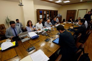 Comisión de Salud aprobó proyecto de Ley de Fármacos II