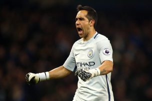 Claudio Bravo fue titular en victoria del Manchester City ante el Oxford en la Copa de la Liga