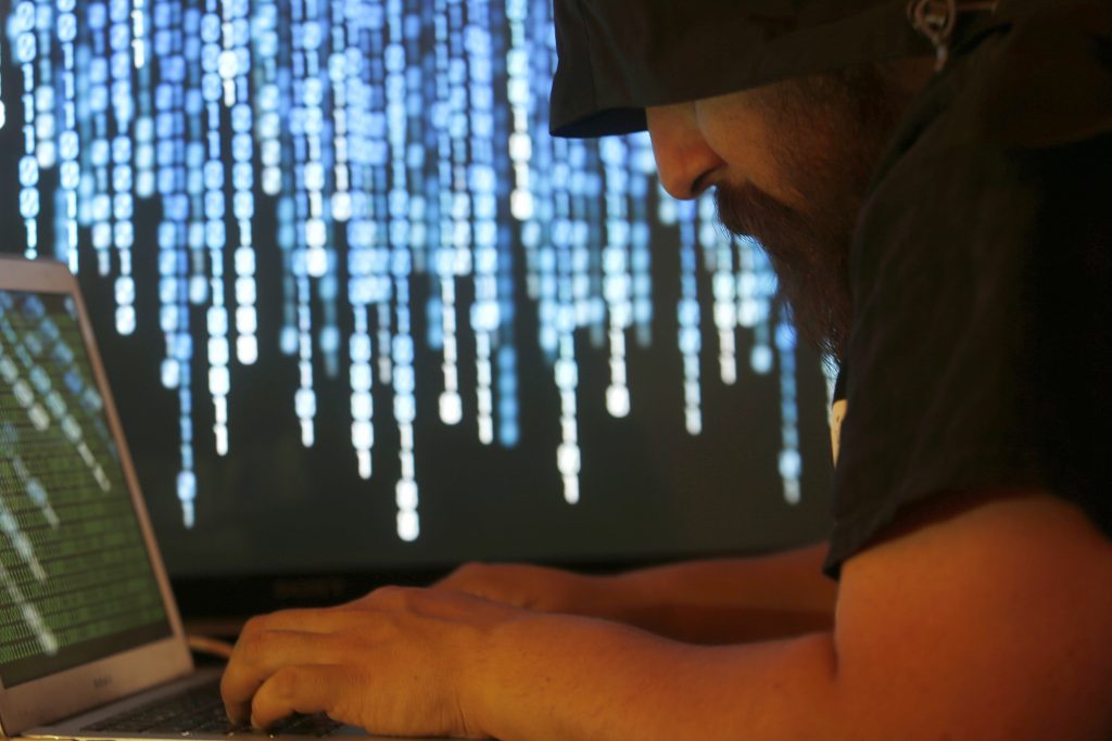 Carabineros realiza “patrullajes virtuales” tras amenazas contra autoridades