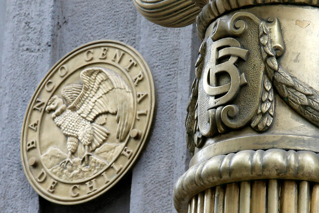 Antes de la crisis: Economía chilena creció 3,3% en el tercer trimestre del año