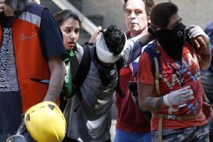 Joven perdió sus ojos tras recibir disparos de balines por parte de la policía