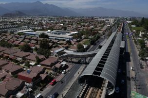 Metro hizo pruebas de electrificación entre estaciones Las Torres y Puente Alto