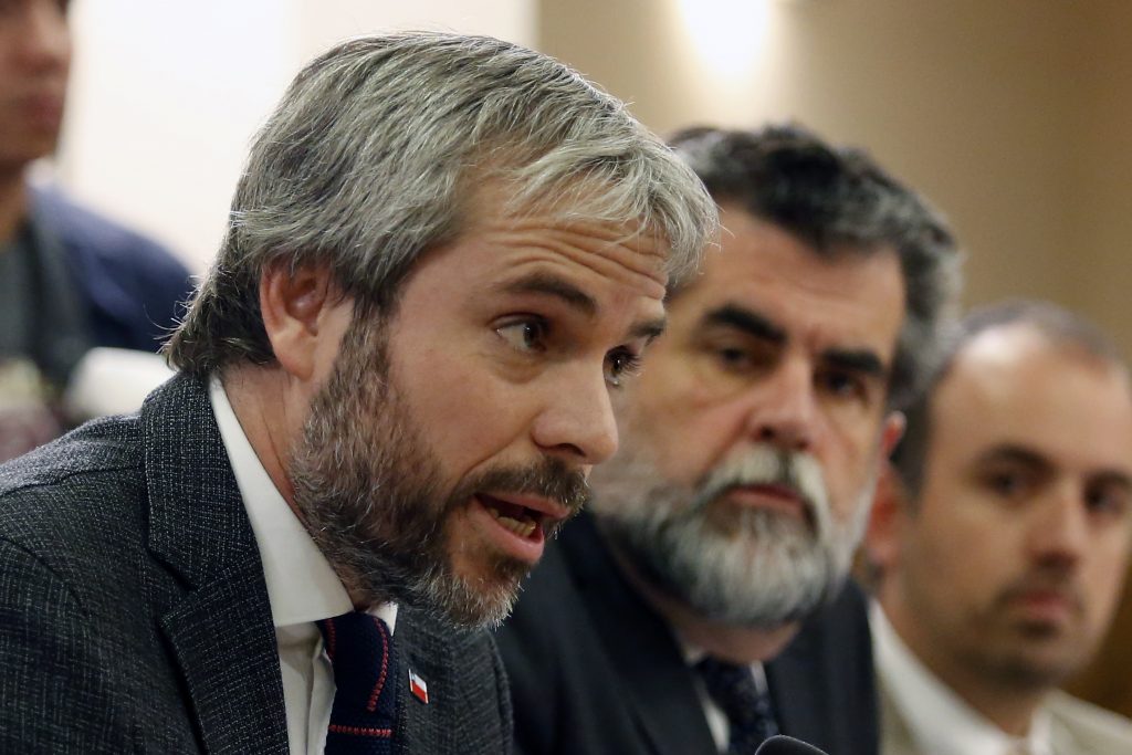 Blumel rechaza eliminar balines de Carabineros: “Los protocolos fueron recientemente actualizados”