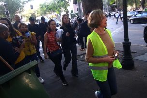 Evelyn Matthei celebró su escape por las calles de Providencia: 