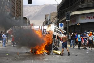 Saqueos y violencia extrema en Iquique en medio del paro nacional