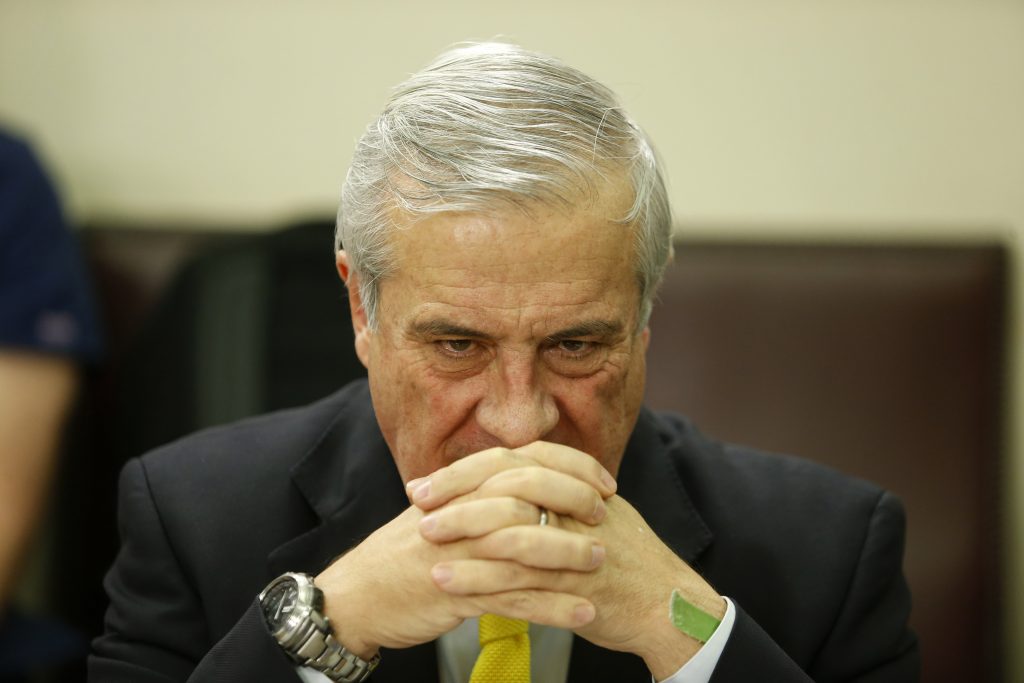 Ministro Mañalich: “Efectivamente siguen llegando personas heridas a balines”