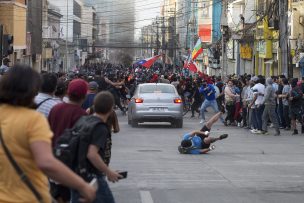 Prisión preventiva por homicidio frustrado a chofer que atropelló a 7 manifestantes en Antofagasta