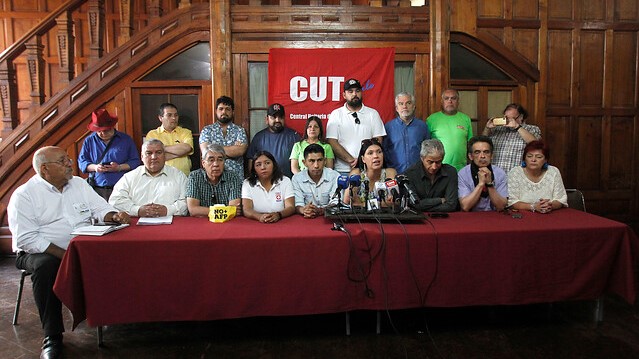 Paro sectorial de hoy afectaría a puertos, salud y comercio: mañana sería general