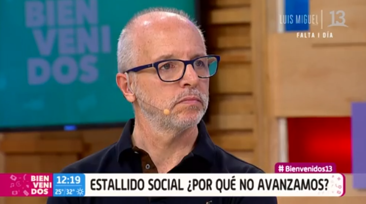 Claudio Arredondo irrumpe en “Bienvenidos” tras ofuscarse con frase de Alberto Plaza: “No puedes decir que no le están disparando a los estudiantes”