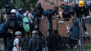 Manifestantes siguen atrincherados en Universidad Politécnica de Hong Kong