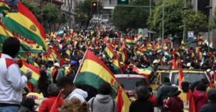 Bolivianos llenan las calles para festejar la renuncia de Evo Morales