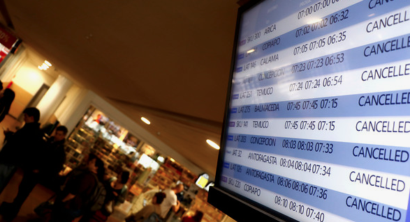 Controladores aéreos respaldan demandas sociales y realizarán consulta nacional