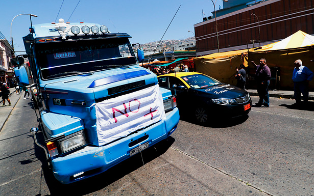 Camioneros advierten de paralización “inminente”