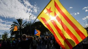 España pide la captura de tres separatistas catalanes en Bélgica y Escocia