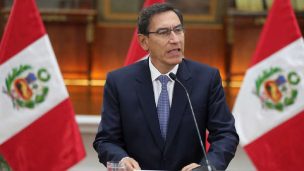 Presidente peruano dice que normalizará relaciones con Bolivia cuando supere la crisis