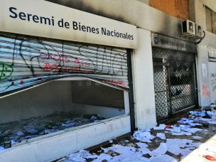 Saqueos e incendios marcan una nueva jornada de manifestaciones en diferentes ciudades de Chile