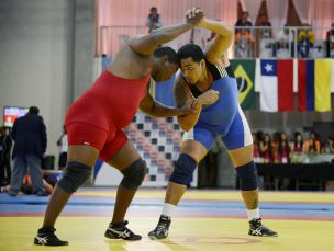 Yasmani Acosta se coronó campeón del Sudamericano de Lucha disputado en Santiago