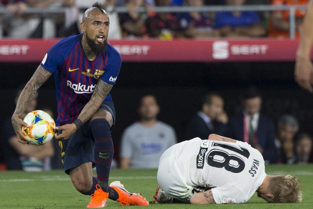 La revelación de joven jugador del Barcelona sobre Arturo Vidal: “Le tenía mucho miedo, pero es un cacho de pan”