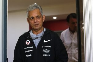 Reinaldo Rueda tendría decidido seguir en la Roja, pero la ANFP manejaría opciones