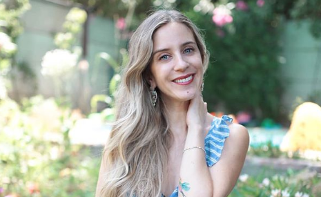 “No todas las fotos son sonrientes”: La sincera reflexión de Alison Mandel sobre la “vida real”